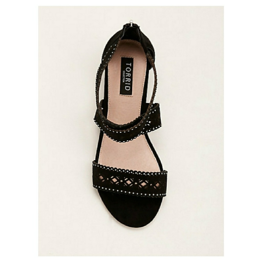 🌹Torrid 8W Collection Scalloped Studded Wedges